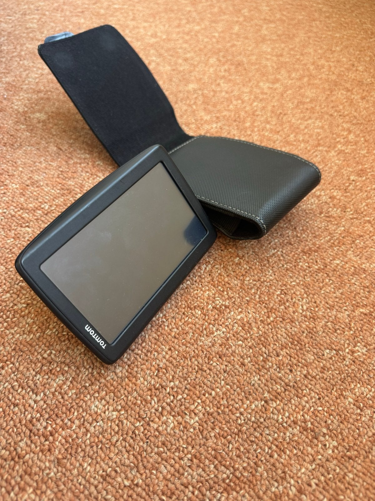 TomTom navigatiesysteem met hoesje, Auto diversen, Autonavigatie, Ophalen, Gebruikt