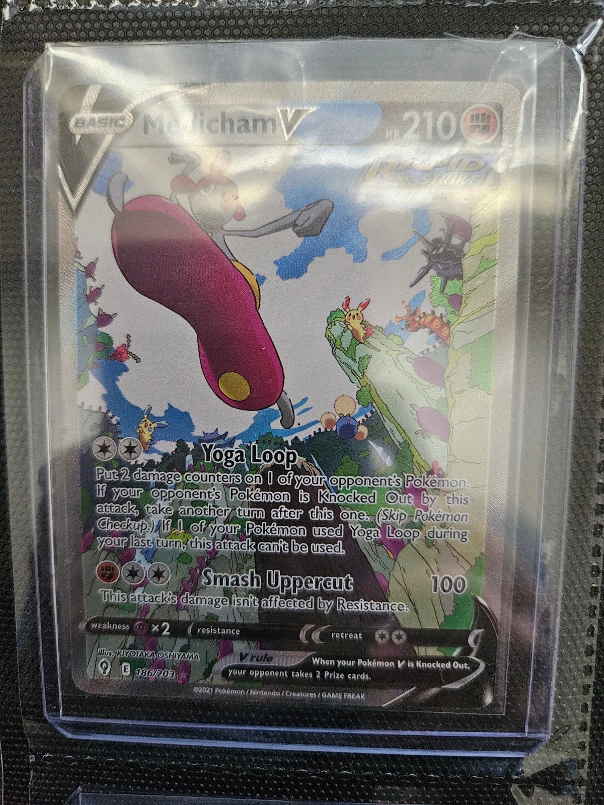 Pokemon Medicham V 186/203 Evolving Skies, Ophalen of Verzenden, Zo goed als nieuw, Losse kaart, Foil