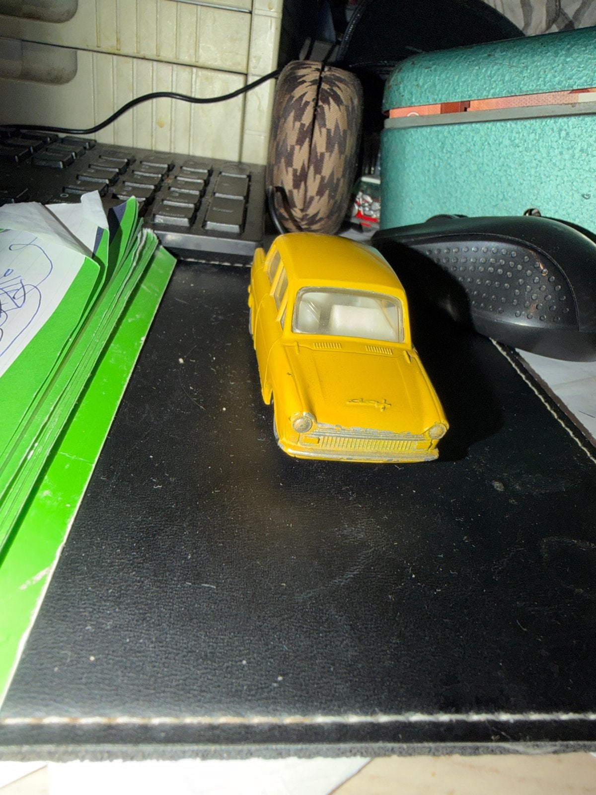 Lion Car Daffodil 1/43 - Gele Miniatuur Auto, Overige merken, Z, Gebruikt, Auto