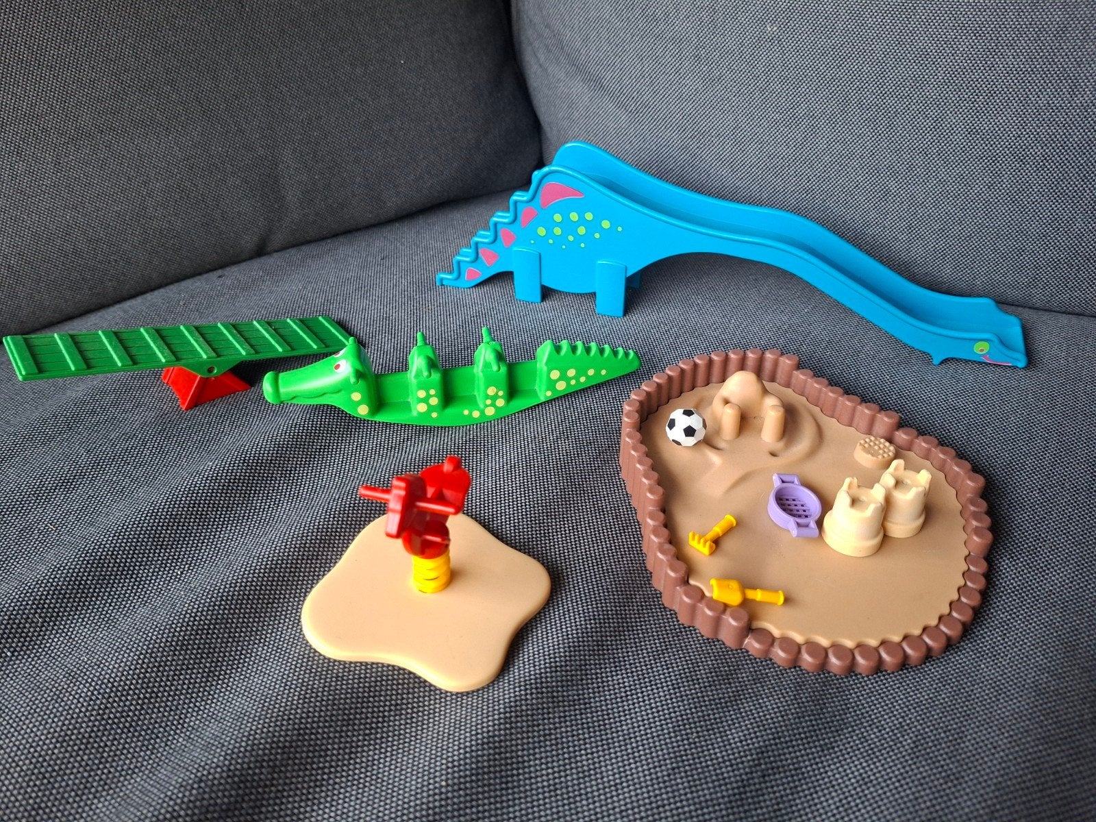 Playmobil speeltuin accessoires: glijbaan, wip, zandbak, Ophalen of Verzenden, Gebruikt, Jongen of Meisje