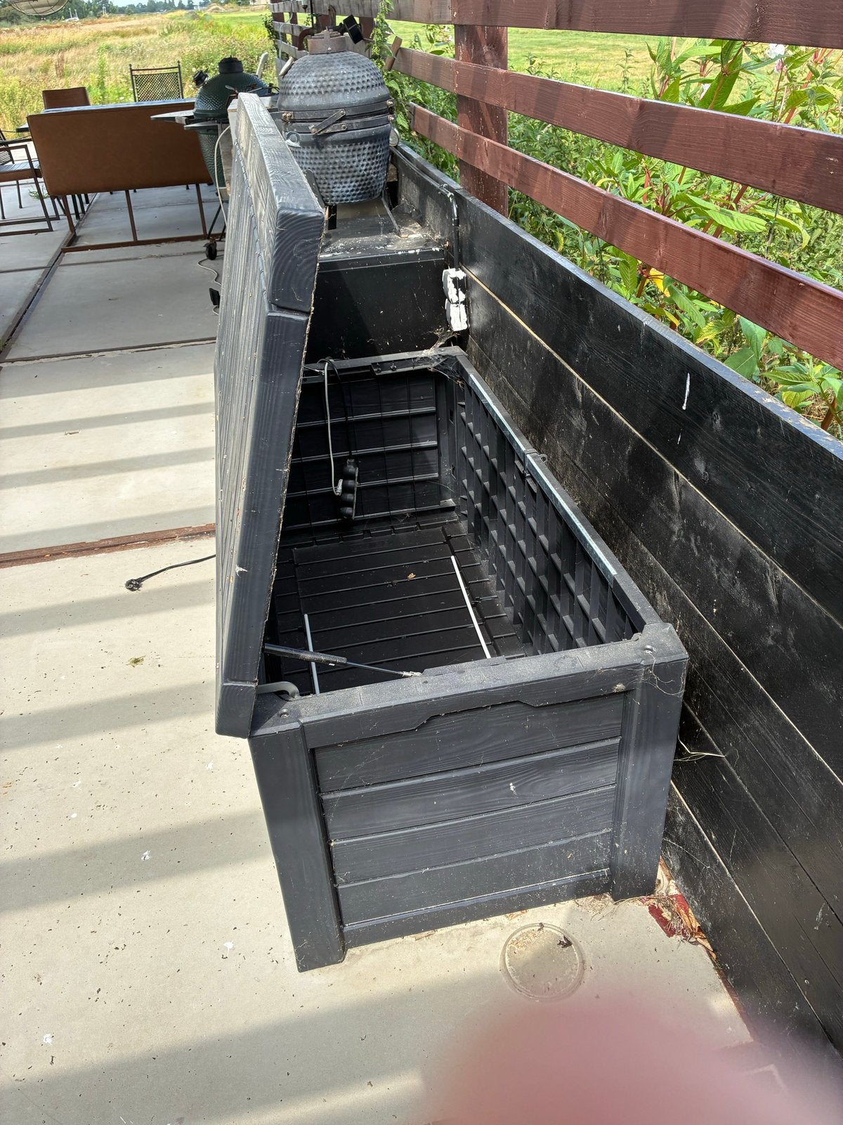 Zwarte kunststof opbergbox voor buiten, Tuin en Terras, Bergingen en Tuinkasten, Ophalen, Gebruikt, Kunststof, Overige typen