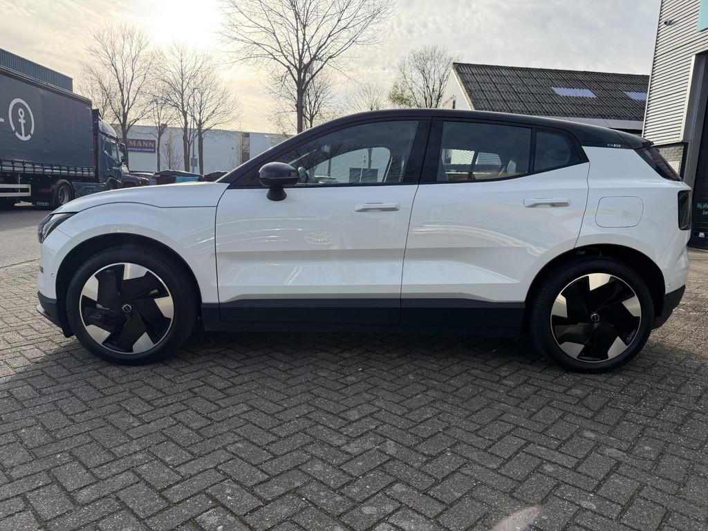 Volvo EX30 Twin Motor Performance Ultra 69 kWh trekhaak, Auto's, Automaat, Gebruikt, Wit, Origineel Nederlands