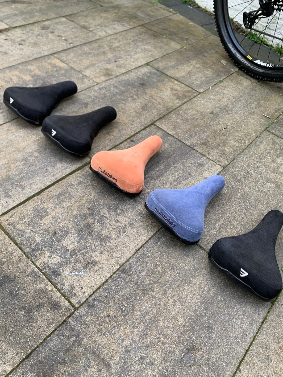 Cube(custom) zadels, Ophalen of Verzenden, Zo goed als nieuw