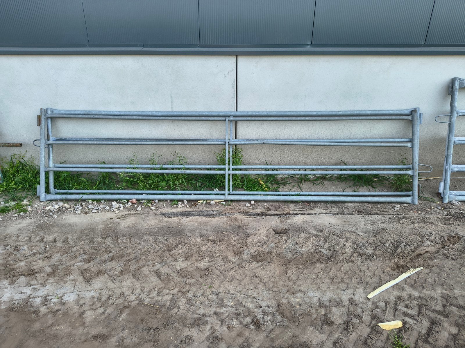 2 hekken gegalvaniseerd, Ophalen, IJzer, Spijlenhekwerk