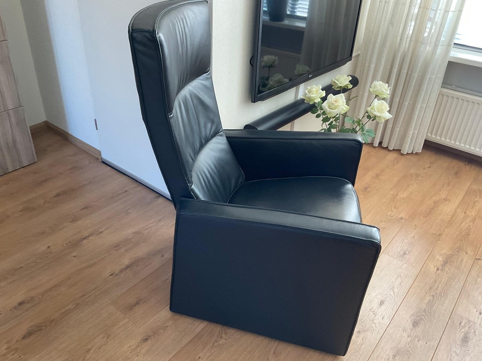 Zwarte mechanisch verstelbare relaxfauteuil, Gebruikt, Ophalen of Verzenden, 75 tot 100 cm, Modern