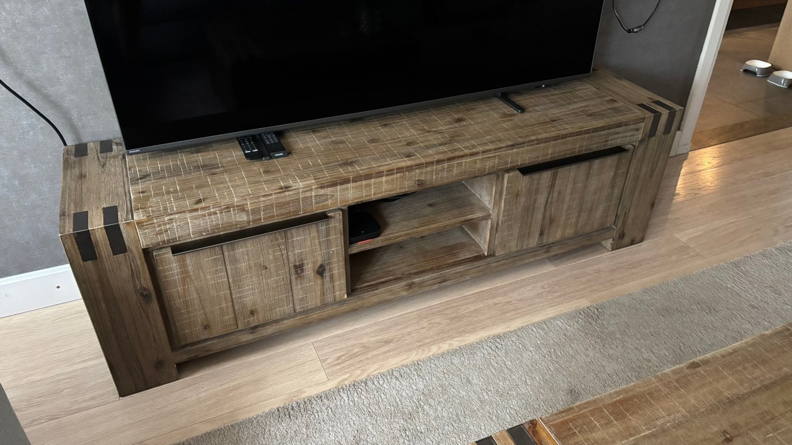 Pronto Bassano TV-meubel warm grey met 2 deuren, Ophalen, 150 tot 200 cm, Zo goed als nieuw, Minder dan 100 cm