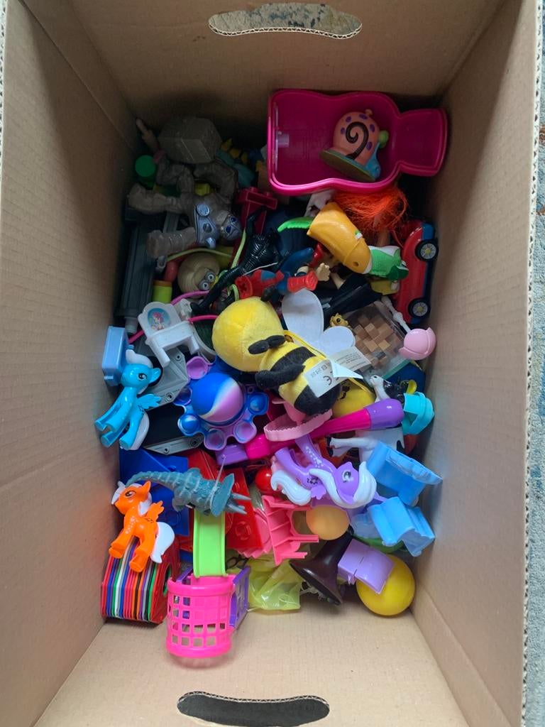 Doos vol speelplezier! (4-8 jaar) Grabbelton aan speeltjes, Ophalen, Gebruikt, Jongen of Meisje