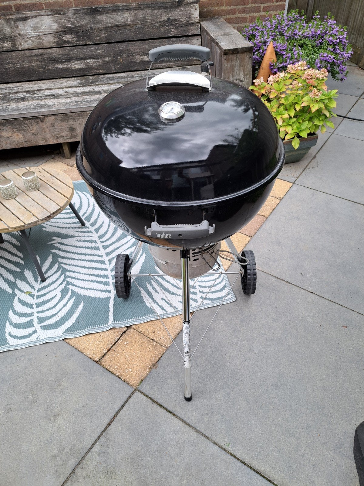 Weber Original Kettle BBQ 57 cm met hoes, Ophalen, Gebruikt, Weber barbecue