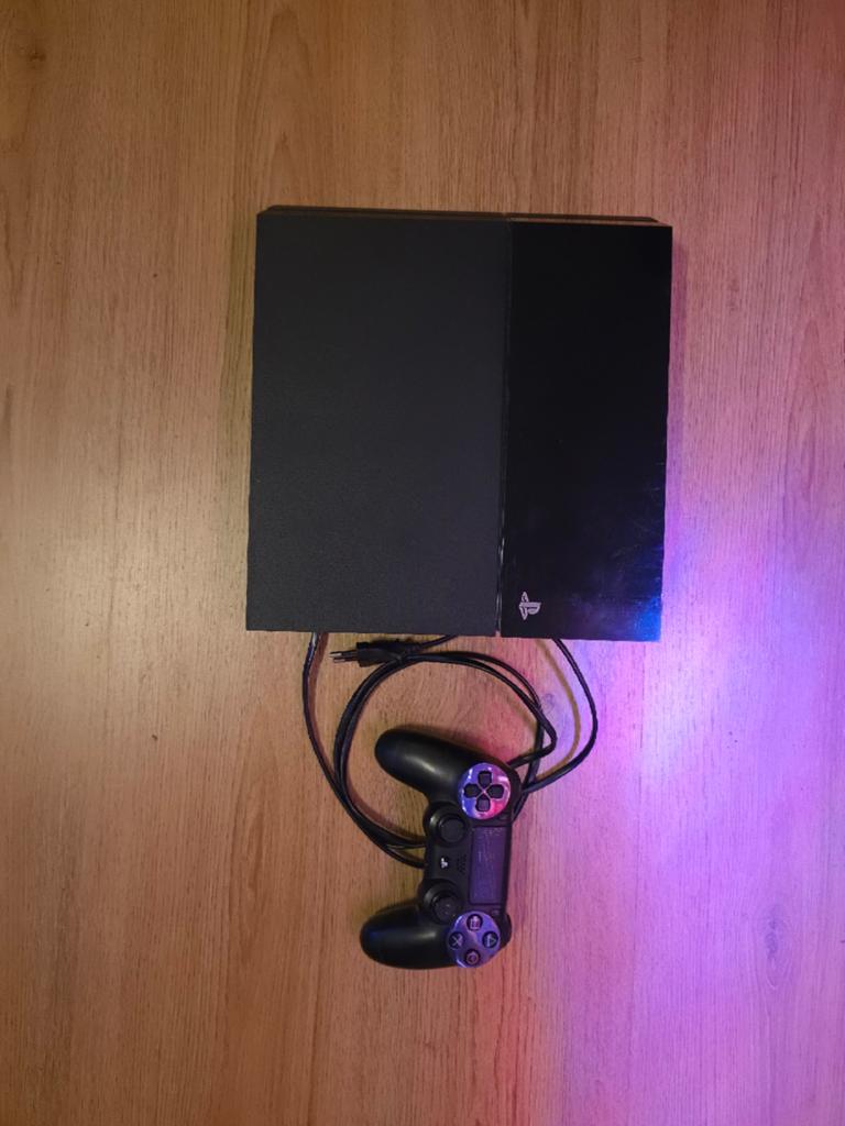 PlayStation 4 inclusief 1 controller, Spelcomputers en Games, Spelcomputers | Sony PlayStation 4, Ophalen of Verzenden, Gebruikt