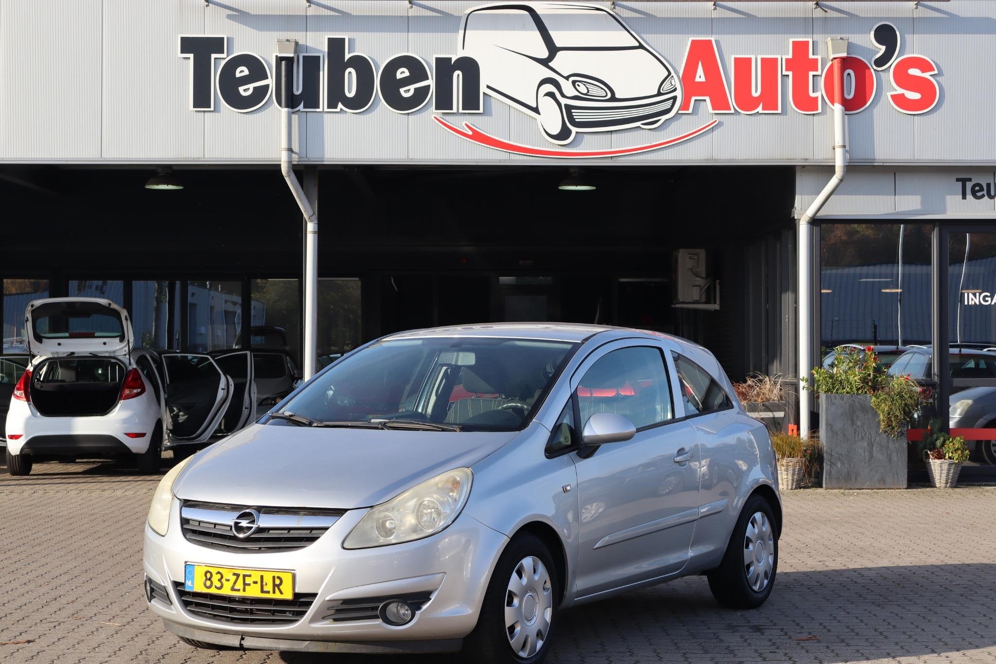Opel Corsa 1.4-16V Enjoy Airco, Elektrische ramen, APK tot 1, Auto's, Voorwielaandrijving, Stof, Gebruikt, 4 cilinders
