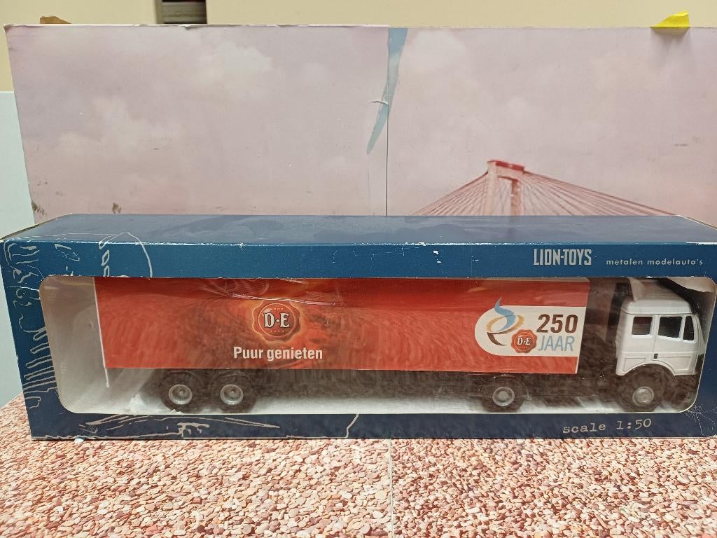 liontoys mercedes sk douwe egberts, Ophalen of Verzenden, Zo goed als nieuw, Bus of Vrachtwagen, Lion Toys