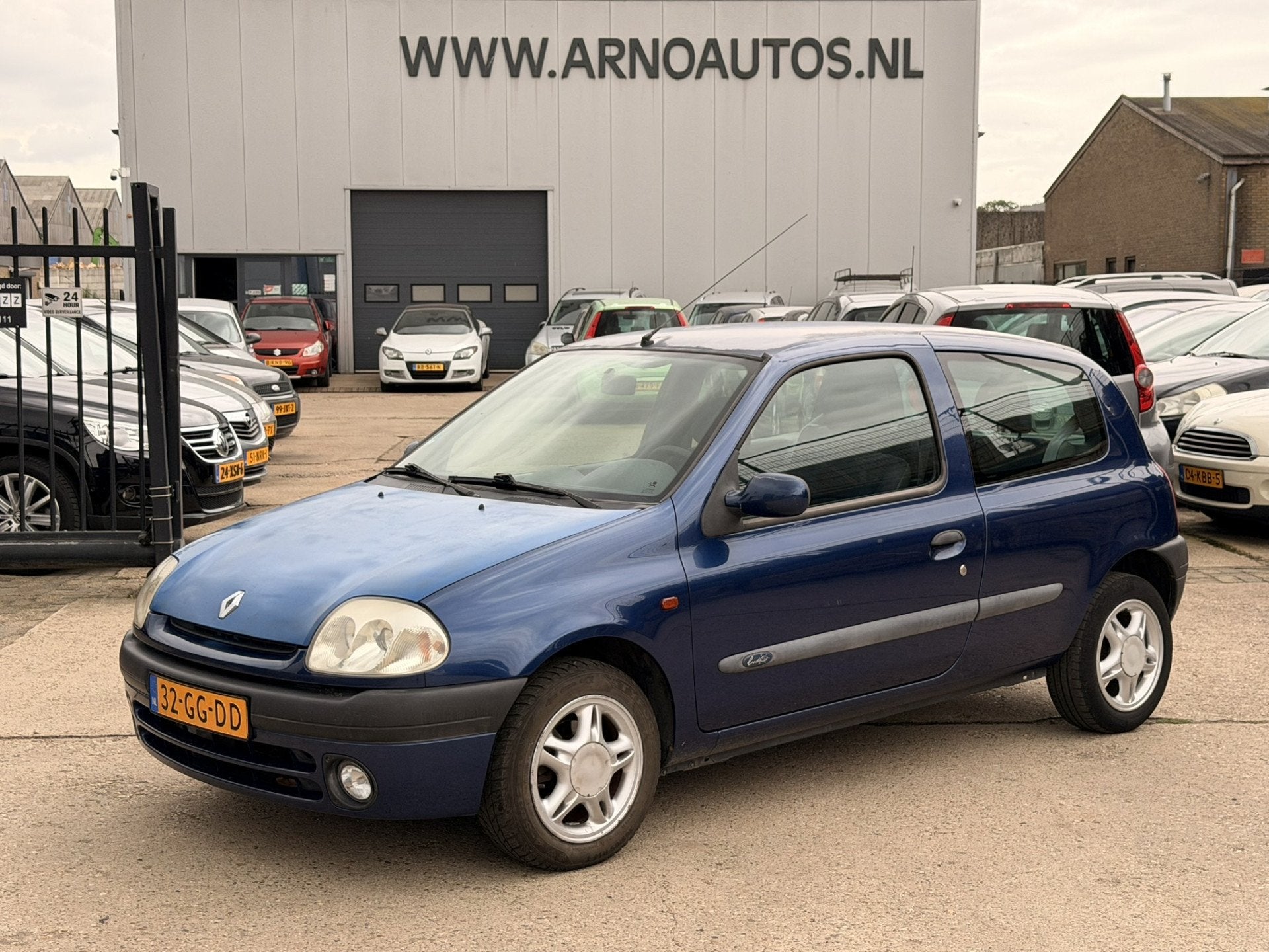 Renault Clio 1.4 Ludo, APK TOT 17-08-27, STUURBEKRACHTIGING,, Voorwielaandrijving, Origineel Nederlands, Bedrijf, Handgeschakeld