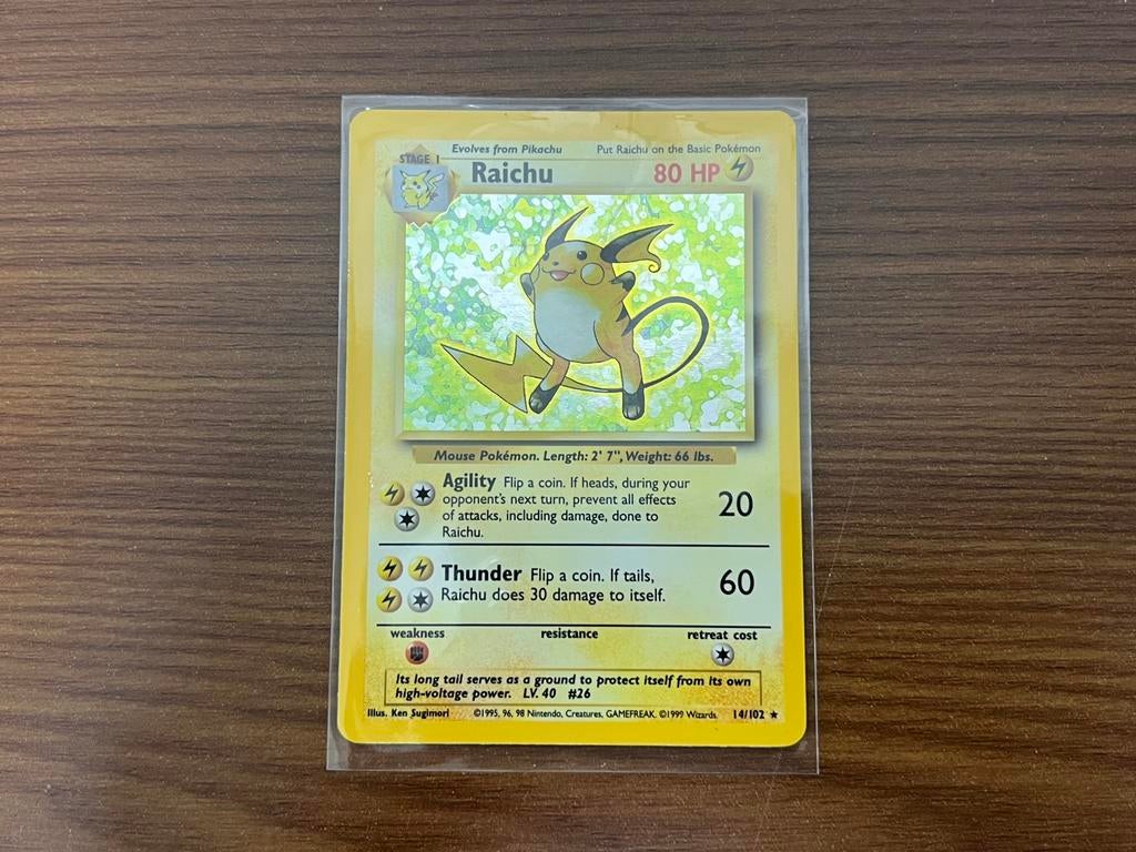 Raichu 14/102 base set, Ophalen of Verzenden, Gebruikt