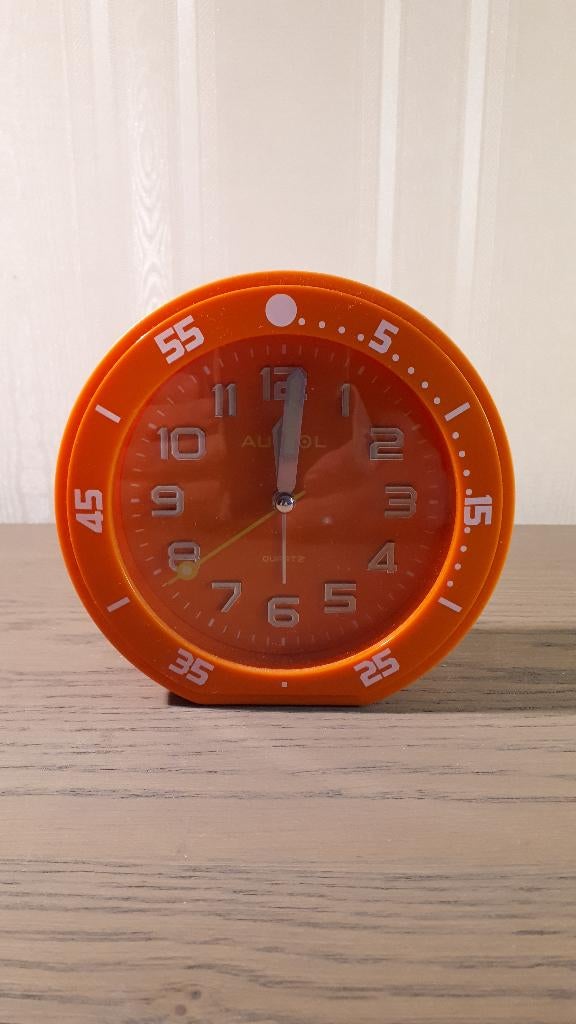 Wijzer wekker met alarm (analoog), Ophalen, Zo goed als nieuw, Analoog