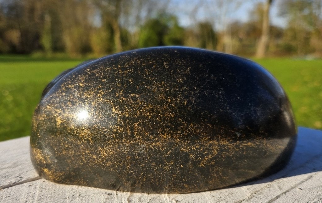 SLAPENDE HOND/ URN / HOND / ASURN/ grafdecoratie/ GEDENK, Huis en tuin decoratie Marie, Nieuw, Info@huisentuindecoratiemarie.nl