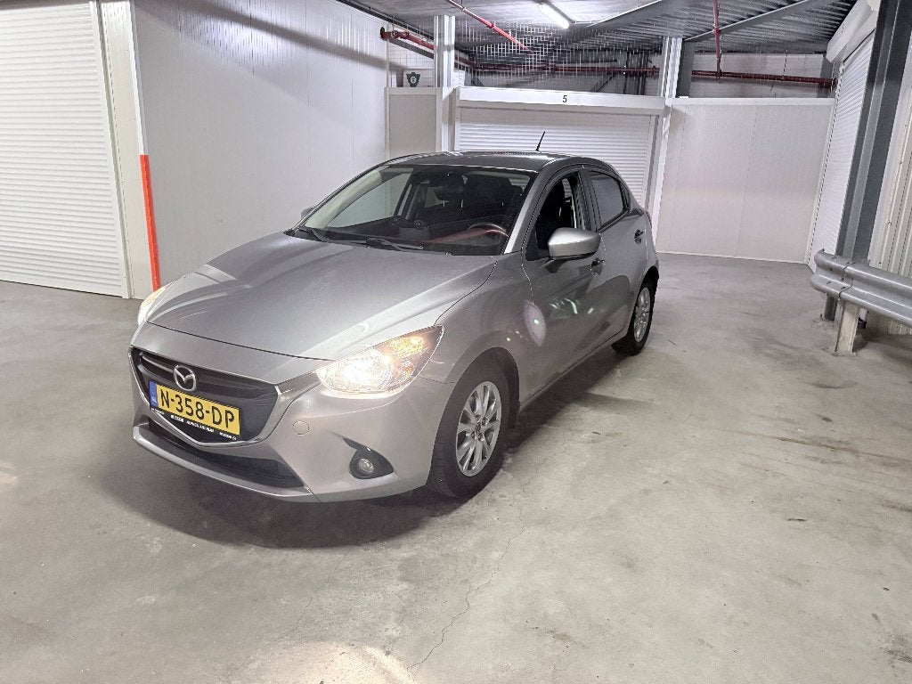 Mazda 2 1.5 Skyactiv-g 90PK AUTOMAAT 2015 Grijs
