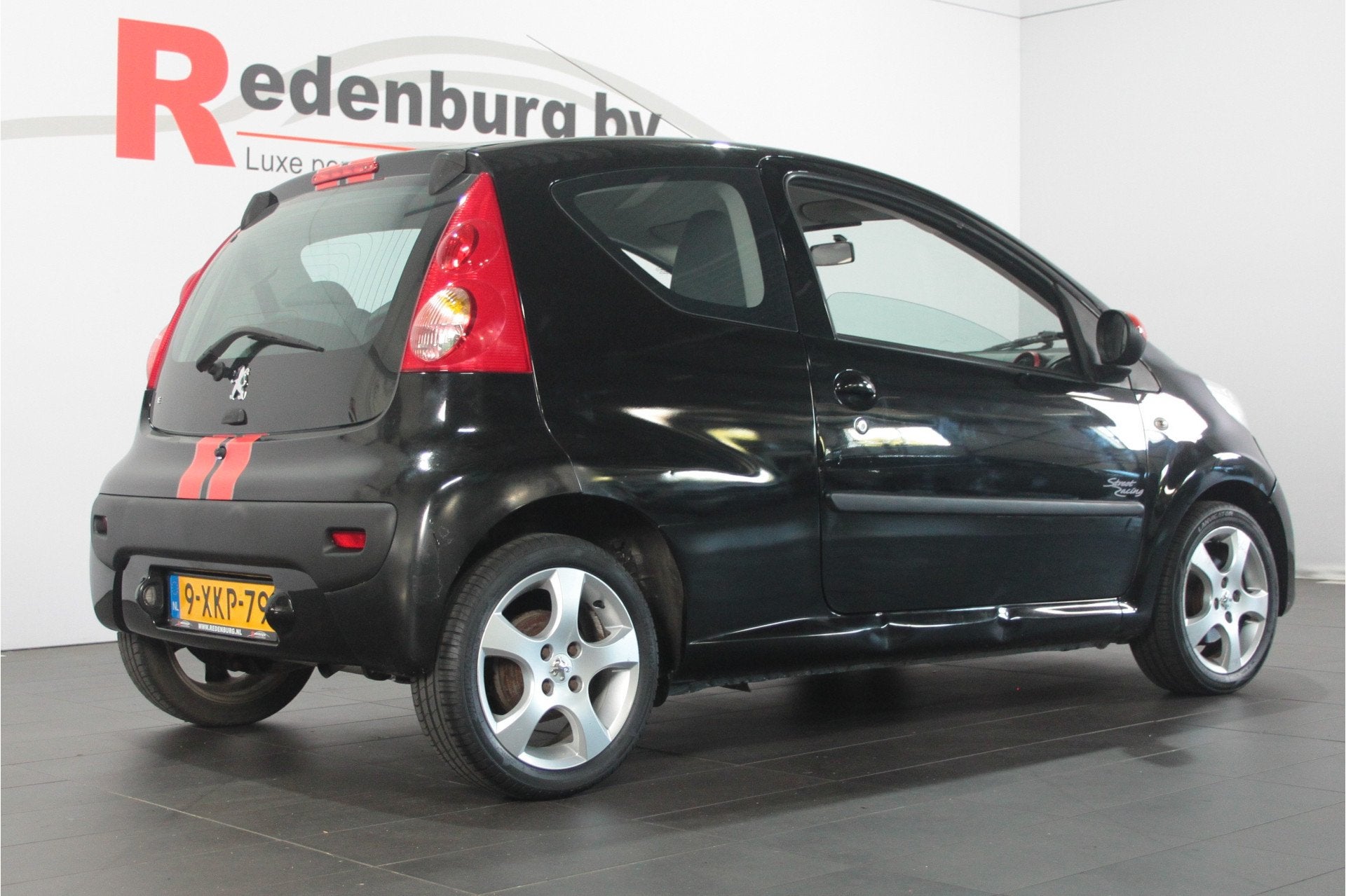 Peugeot 107 1.0-12V XR - Airco / Radio cd (bj 2007), Auto's, Voorwielaandrijving, Gebruikt, Bedrijf, Handgeschakeld