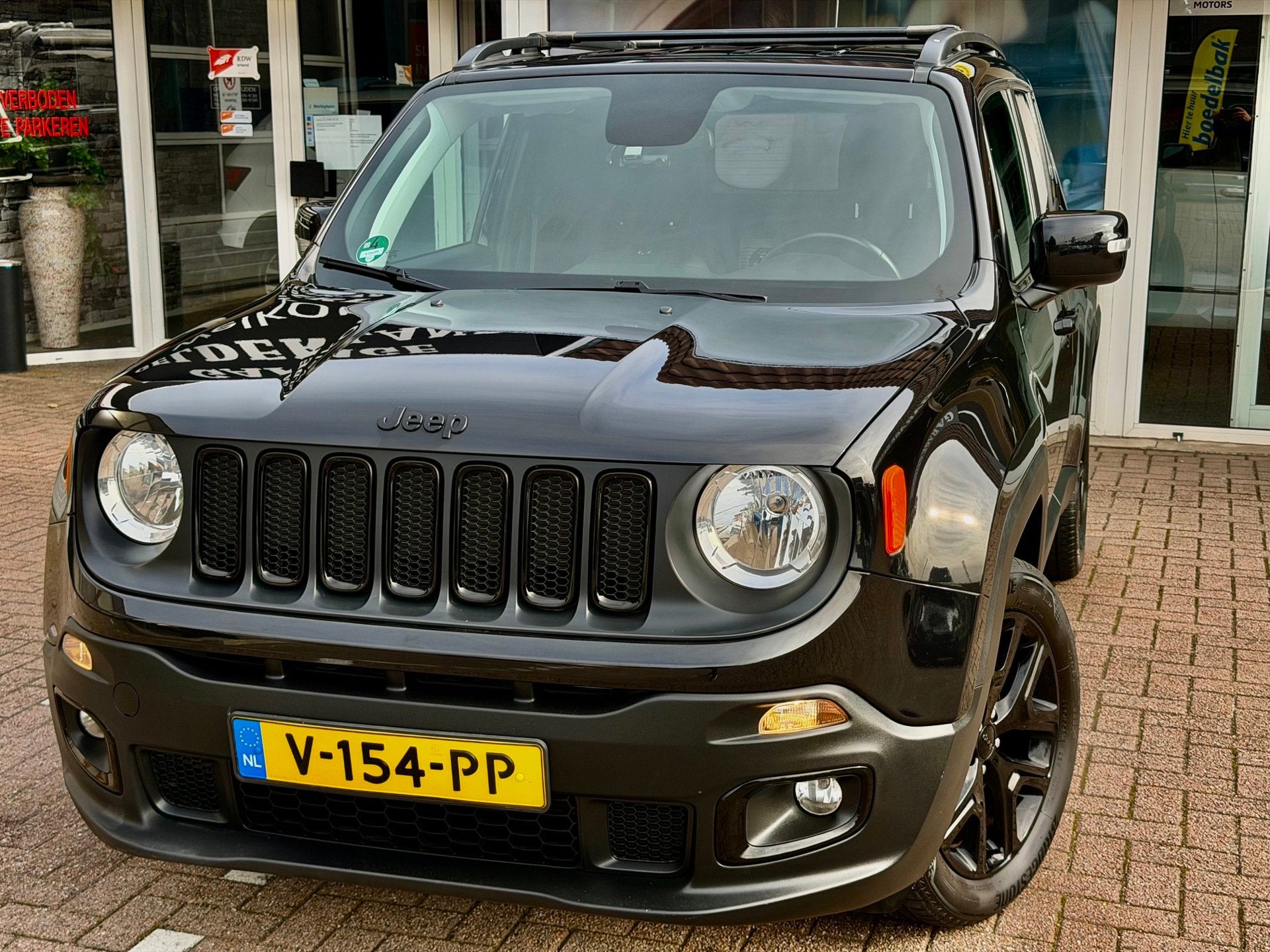 Jeep Renegade 1.6 E-torq Night Eagle | NAVI | 4X4 | CRUISE |, Dealer onderhouden, Automatische klimaatregeling, Gebruikt, 4 cilinders