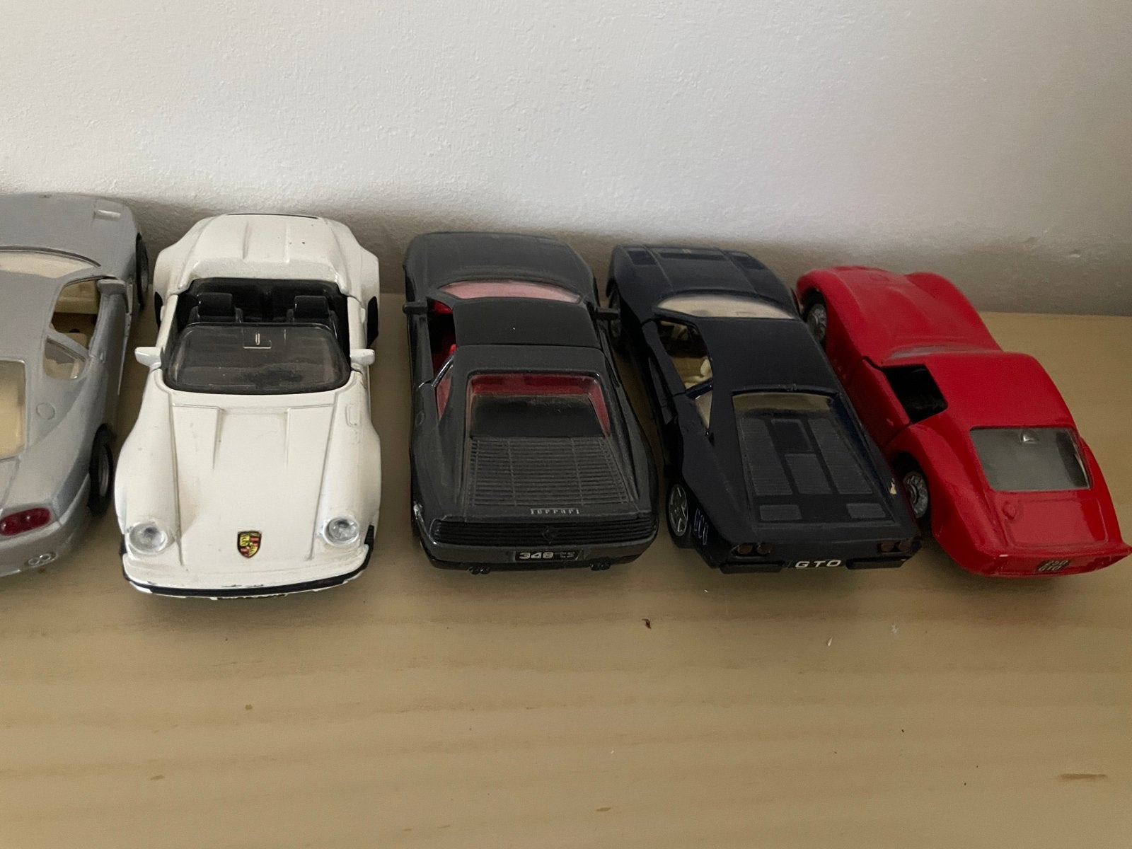 Verzameling van 12 Maisto Shell V-Power modelauto's, Verzenden, Zo goed als nieuw, Auto, Overige merken