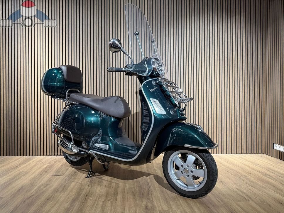 Vespa GTS 300 Touring 2019 (bj 2019), Scooter, Bedrijf, Onbekend, Onbekend