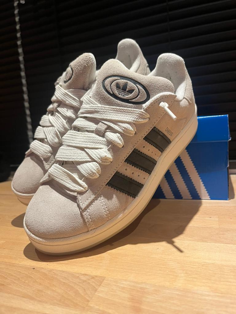 Adidas Campus, Ophalen of Verzenden, Zo goed als nieuw, Beige, Sneakers of Gympen