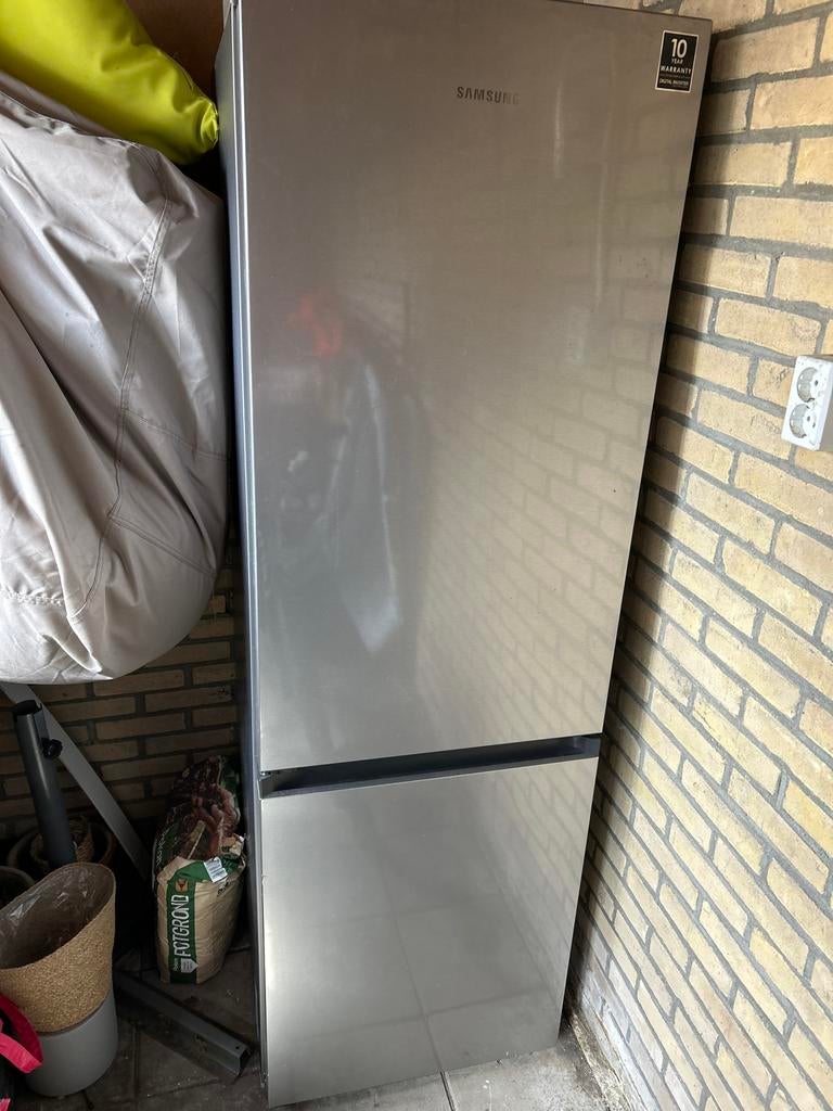 Samsung koelkast met vriesvak - 4 jaar oud, Ophalen, Gebruikt, 200 liter of meer, 60 cm of meer