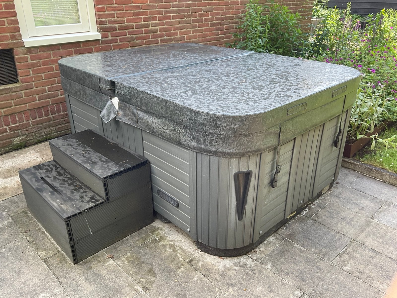 Jacuzzi Balboa Pure Spas, Ophalen, Gebruikt, Vast