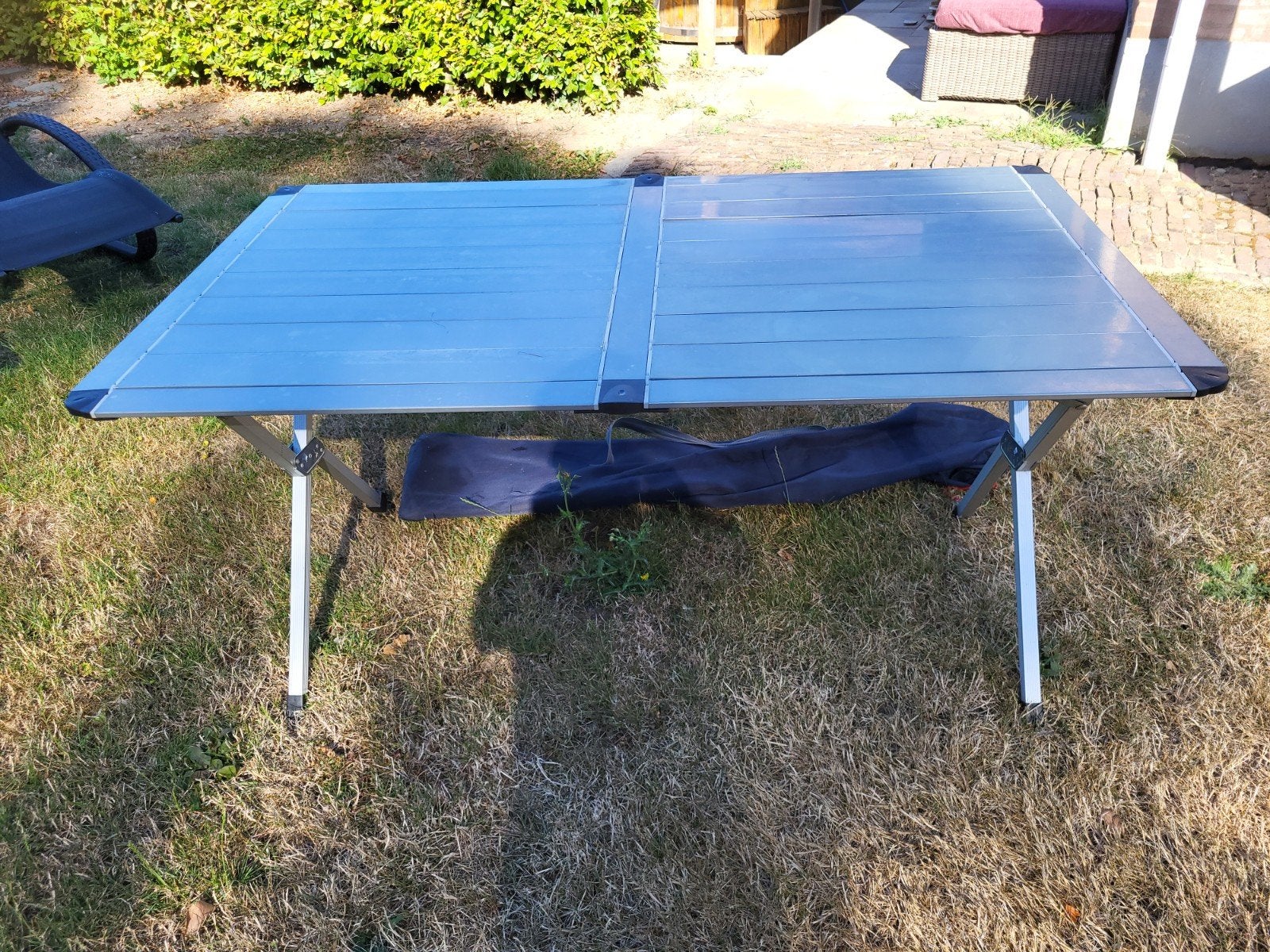 campingtafel, oprolbaar en opvouwbaar 140x80x70, Ophalen, Gebruikt, Campingtafel