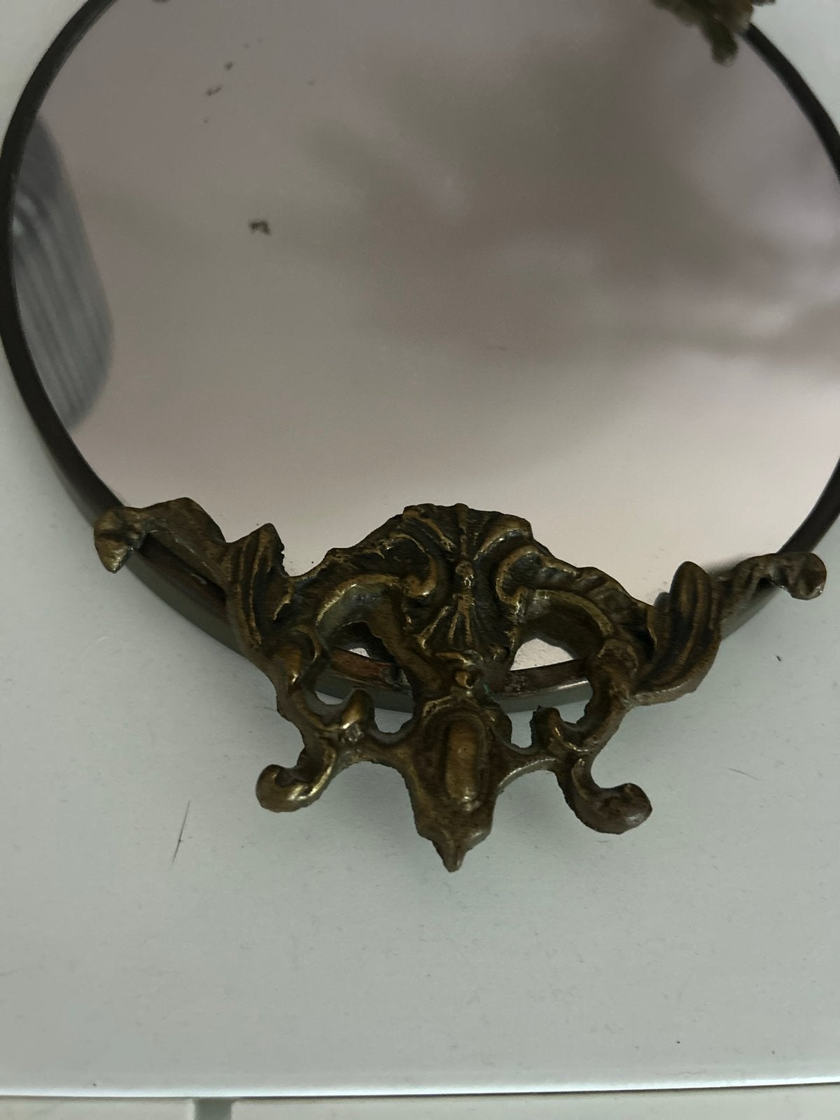 Vintage Ovaal Spiegeltje met Sierlijke Bronzen Rand, Ophalen of Verzenden, Ovaal