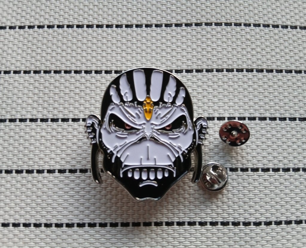 Iron Maiden prachtige pin badge speld Eddie book of souls n3, Ophalen of Verzenden, Nieuw, Overige typen