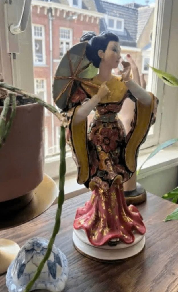 Vintage Italiaans Keramiek handgeschilderd Beeld Geisha, Ophalen