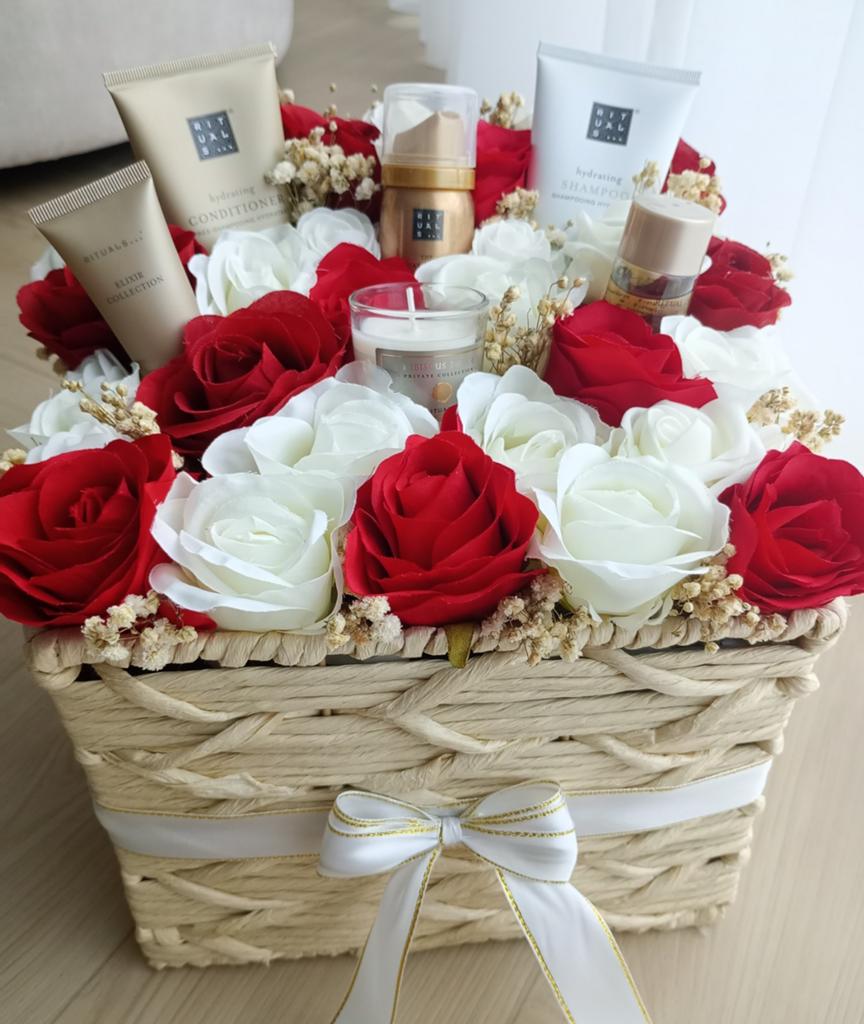 Luxe Flowermand met Rituals producten, Ophalen of Verzenden, Nieuw, Rood, Accessoires