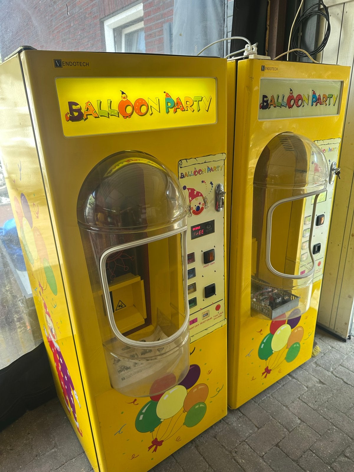 Heliumballon Automaat - 1 werkend, 1 voor onderdelen, Verzamelen, Automaten | Overige, Ophalen, Gebruikt