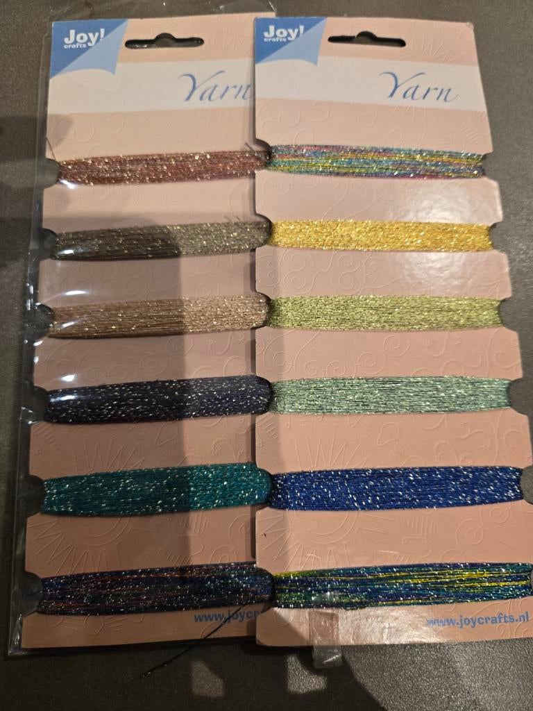 2 x garen kaartjes Joy Yarn, Ophalen of Verzenden, Nieuw, Overige thema's