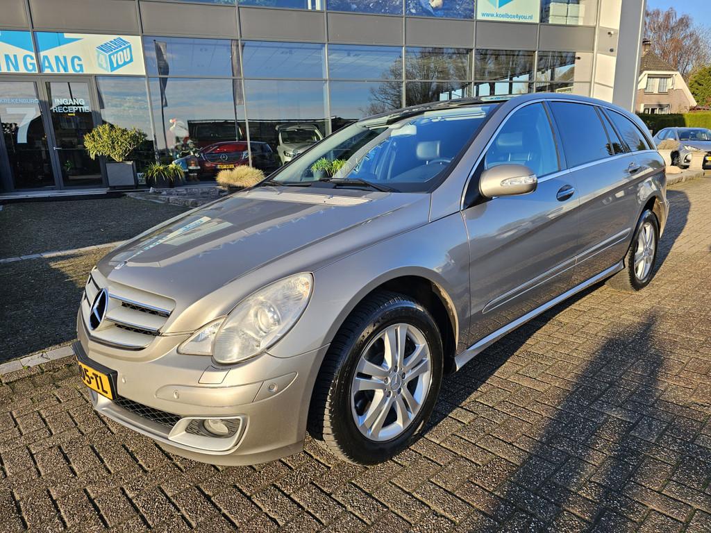 Mercedes-Benz R-Klasse 500 Lang 4-Matic (bj 2006, automaat), Auto's, Mercedes-Benz, Automaat, 138 €/maand, Bedrijf, Vierwielaandrijving