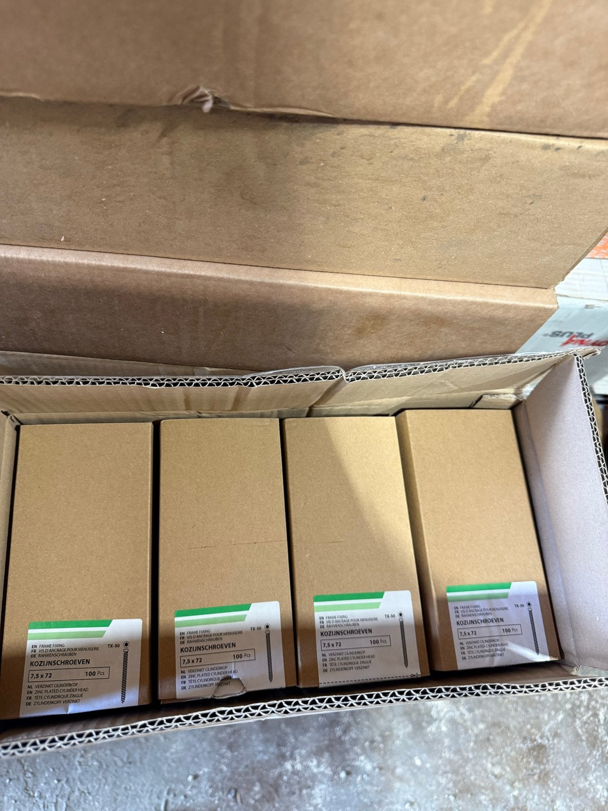 Kozijnschroeven 7.5x72 mm - 1600 stuks (16 dozen), Ophalen, Nieuw, 50 tot 100 mm, Schroeven