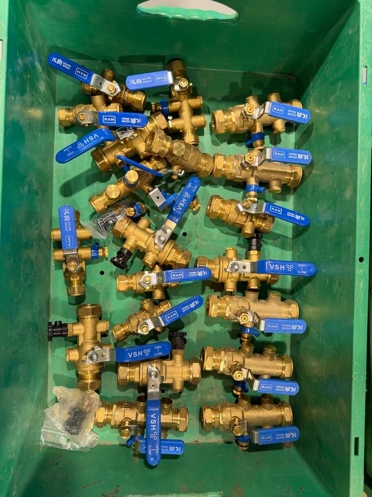 Partij VSH & RAM stopkranen 15/22mm met keerklep, Doe-het-zelf en Verbouw, Overige materialen, Gebruikt, Minder dan 20 mm, Overige typen