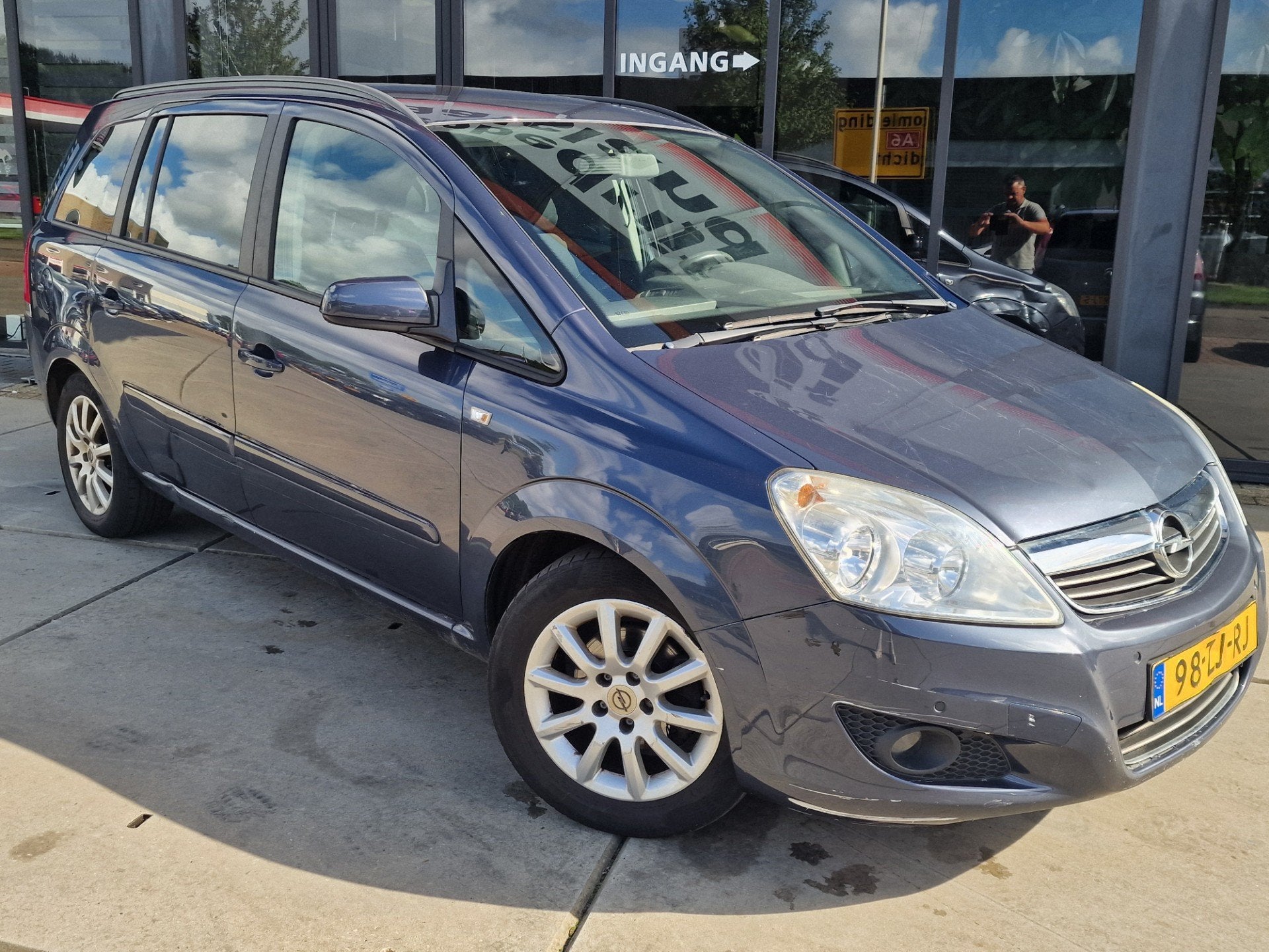 Opel Zafira 1.6 Temptation - Airco - 7 Persoons - Trekhaak, Auto's, Voorwielaandrijving, Gebruikt, Zwart, 4 cilinders