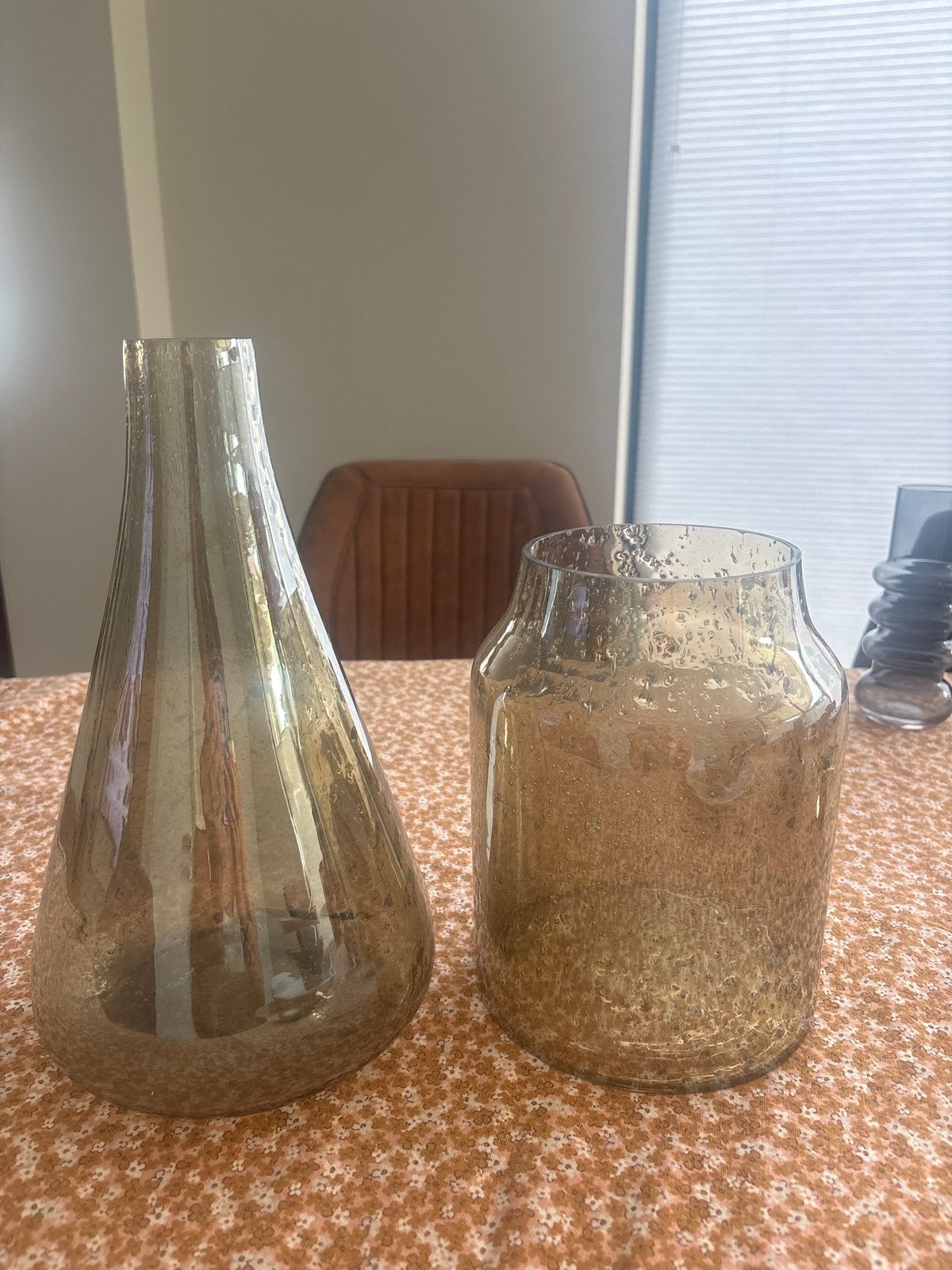 Set van 2 glazen vazen - Amberkleurig, Antiek en Kunst, Antiek | Vazen, Ophalen