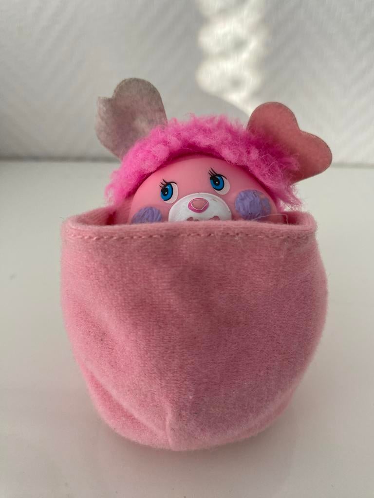 Vintage Poppels mini roze popje in slaapzakje - jaren '80, Gebruikt, Overige typen, Ophalen of Verzenden, Met kleding of accessoire