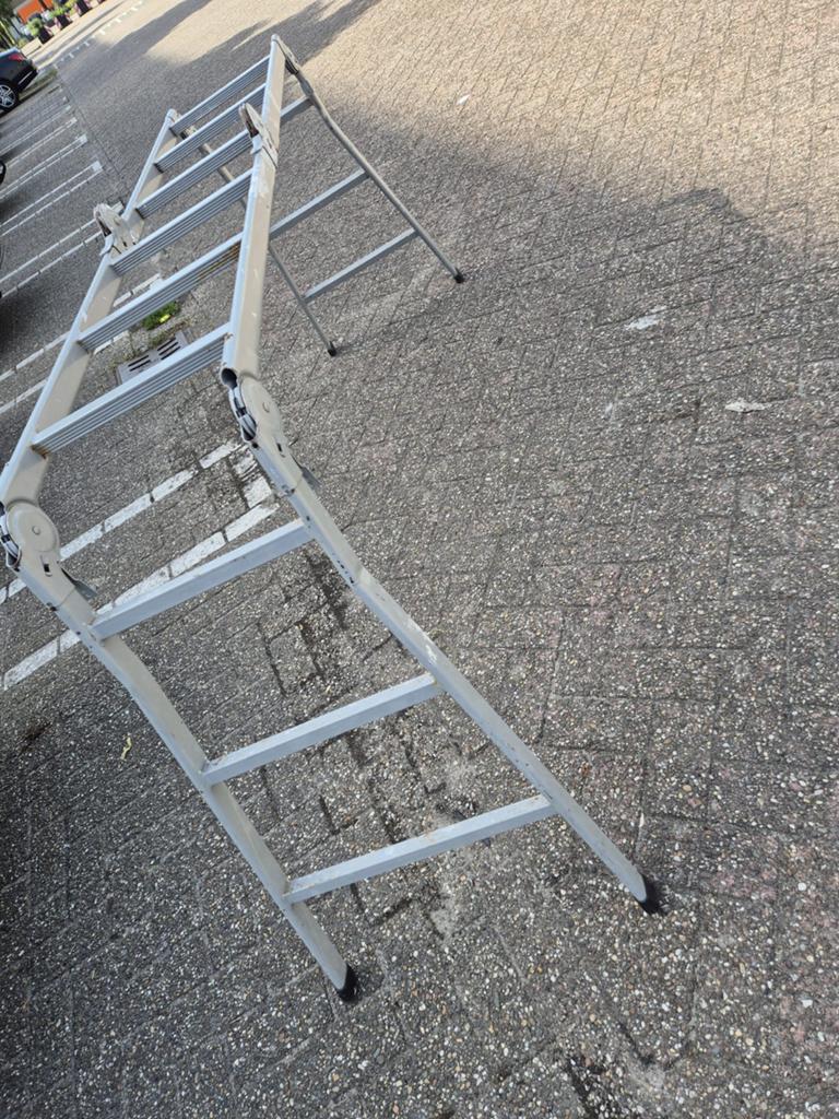 Multifunctionele opvouwbare ladder - Gebruikt, Gebruikt, Ophalen of Verzenden, Ladder, Opvouwbaar of Inschuifbaar