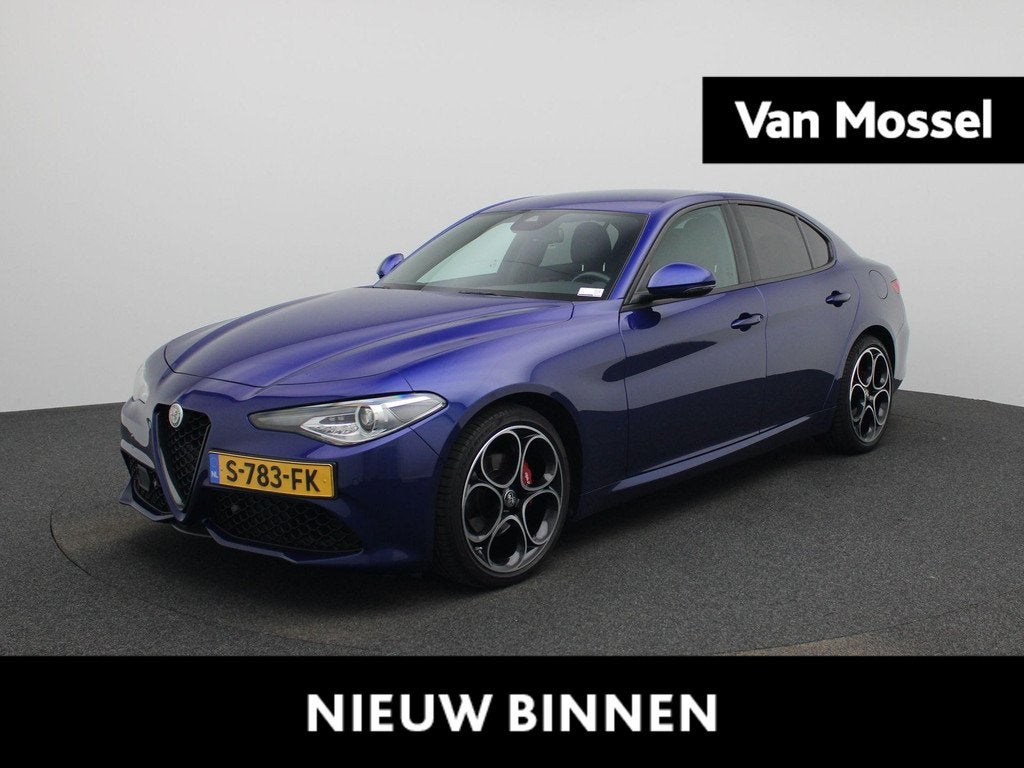 Alfa Romeo Giulia 2.0T Sprint, Auto's, Alfa Romeo, Automaat, Achterwielaandrijving, Blauw, Leder en Stof