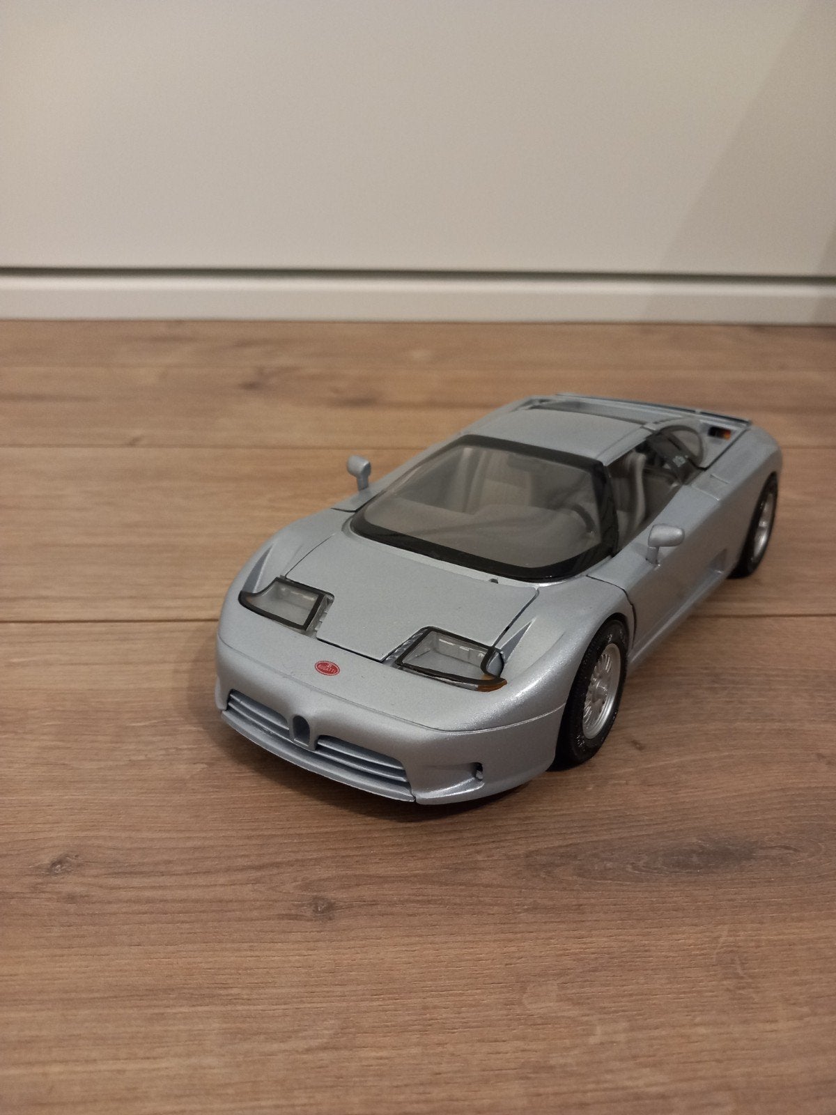 Bugatti EB 110 Anson 1:18 schaalmodel, Ophalen of Verzenden, Gebruikt, Auto, Anson