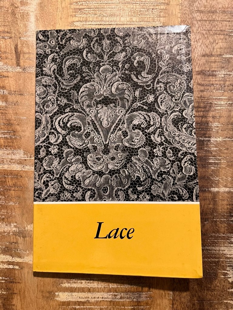 Lace - L.W. van der Meulen-Nulle 1964, Gelezen, Ophalen of Verzenden, L.W. van der Meulen-Nulle, Overige onderwerpen