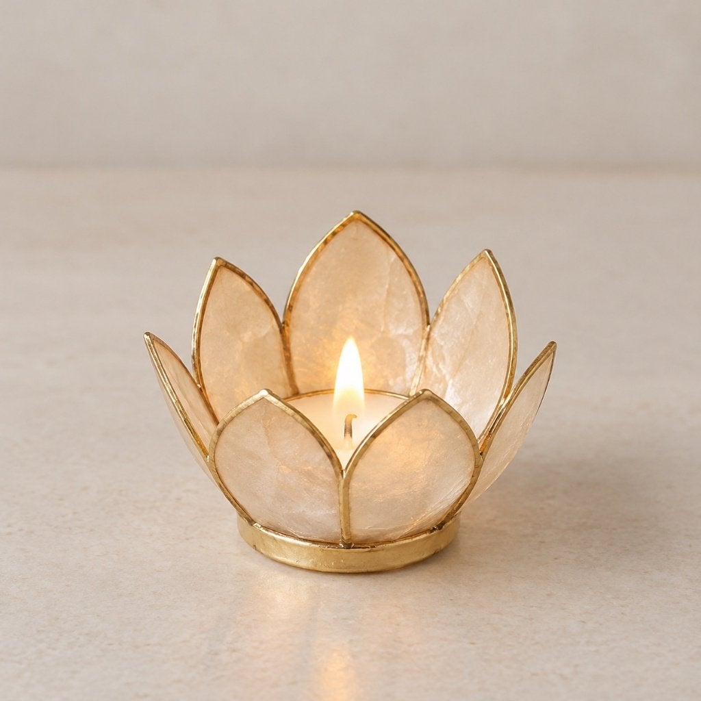 Kleine lotus kaarshouder capiz schelp parelwit goud 8 cm, Ophalen of Verzenden, Goud, Overige materialen, Kaars