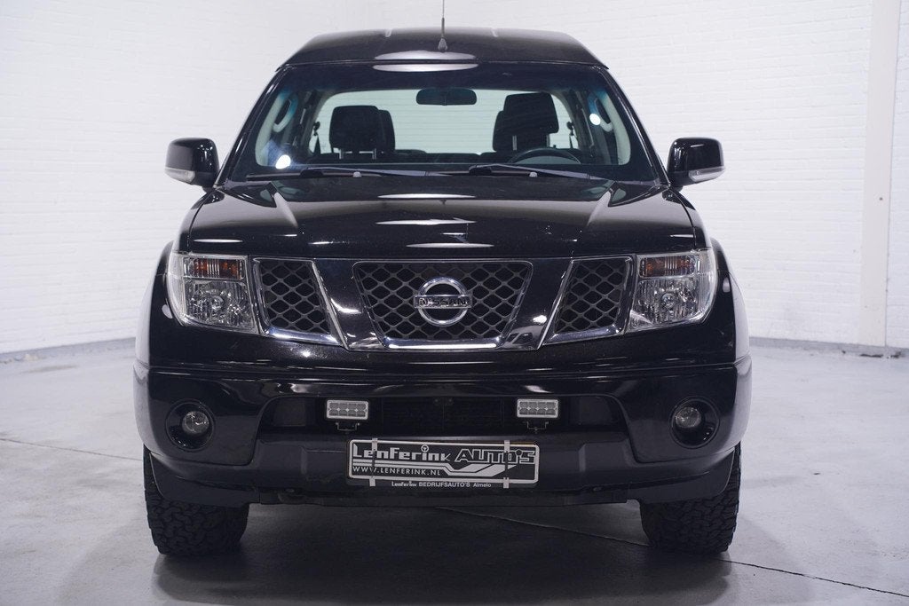 Nissan Navara 2.5 dCi LE Double Cab 5 persoons uitv Airco, Auto's, Nissan, Automaat, Stof, Gebruikt, Multifunctioneel stuurwiel