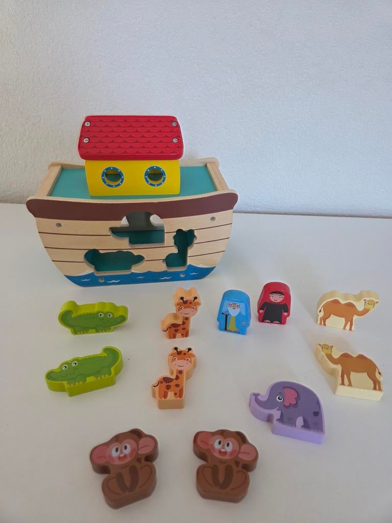 Nette houten ark van Noach vormenstoof met poppetjes, dieren, Ophalen of Verzenden, Zo goed als nieuw, Puzzelen