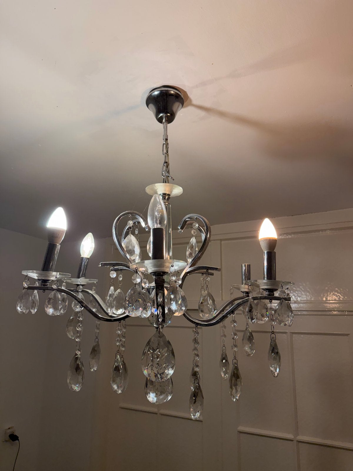 Elegante Kroonluchter met Kristallen - Zo goed als nieuw, Huis en Inrichting, Ophalen, Gebruikt, Glas, E14 (klein)