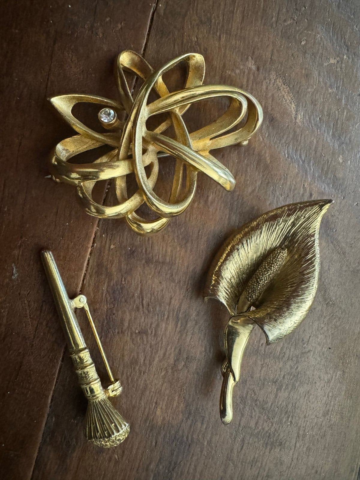 Set van 3 Vintage Gouden Broches - Bloem, Calla, Kwast, Met kristal, Overige materialen, 4 tot 7 cm, Gebruikt