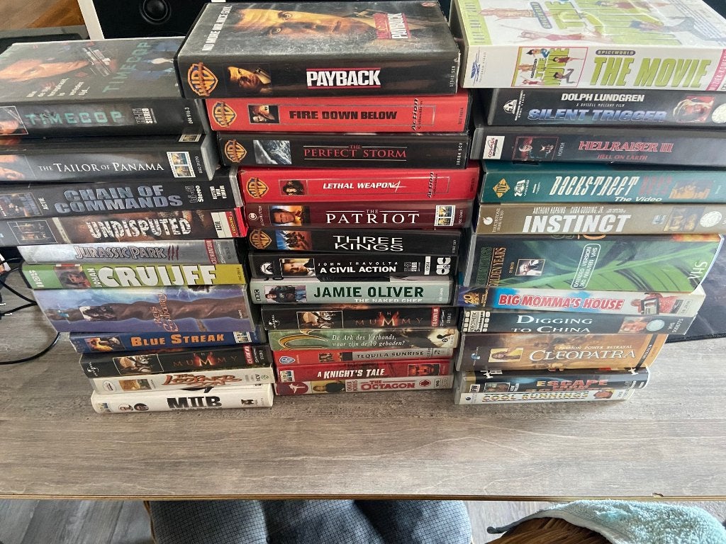 42 vhs banden jaren 80 en 90s, Overige genres, Boxset, Ophalen of Verzenden, Vanaf 12 jaar